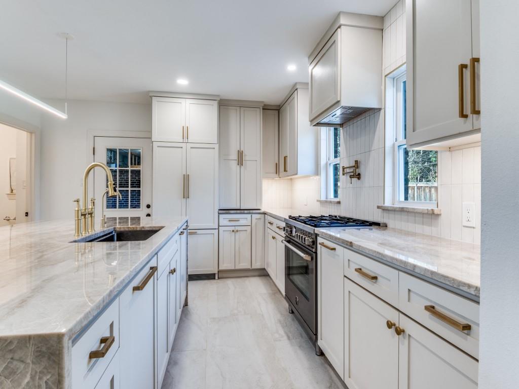 Casa Linda Estates - Residential