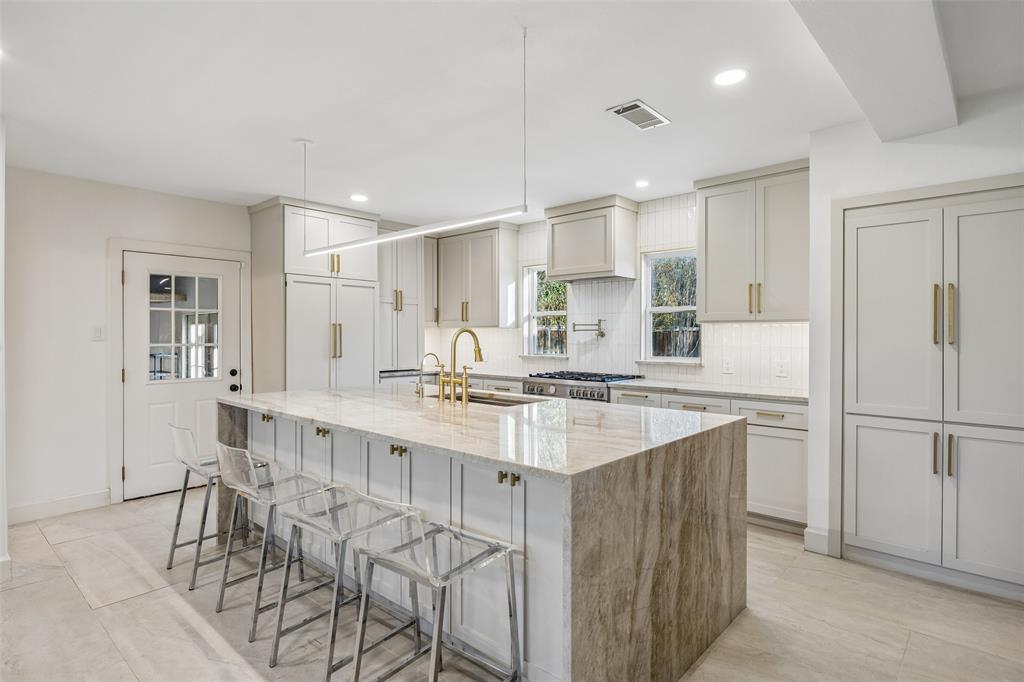 Casa Linda Estates - Residential