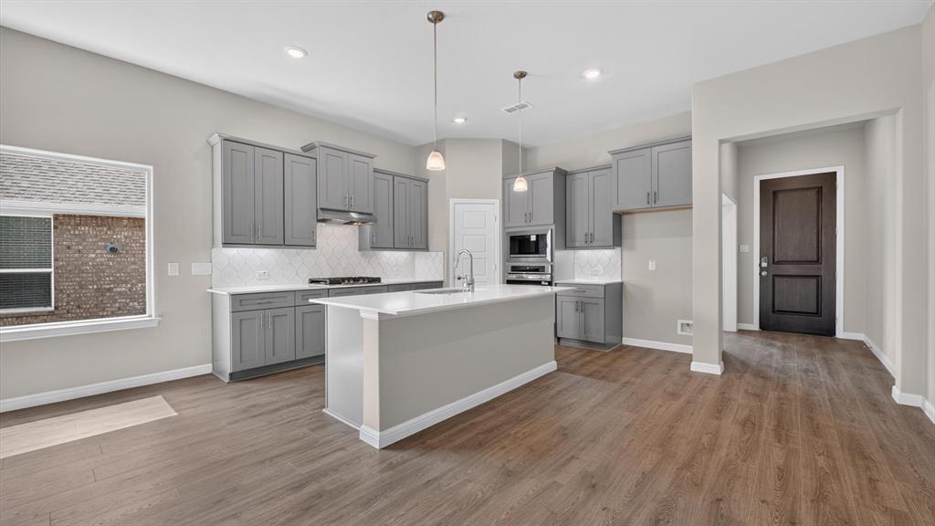 Photo of 720 CELESTIAL Way, Fort Worth, TX 76008 (MLS # 21418616)