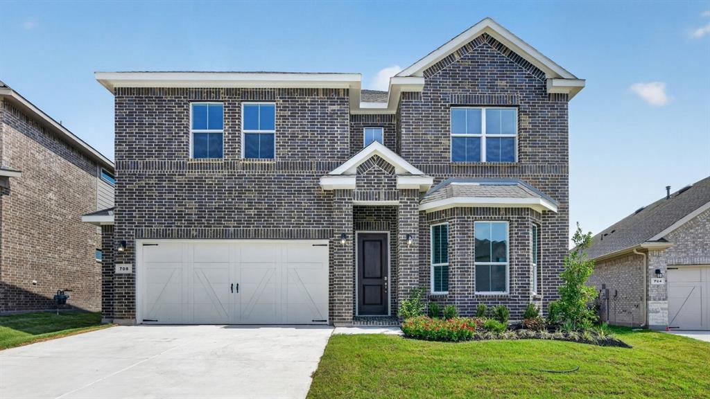 Photo of 720 CELESTIAL Way, Fort Worth, TX 76008 (MLS # 21418616)
