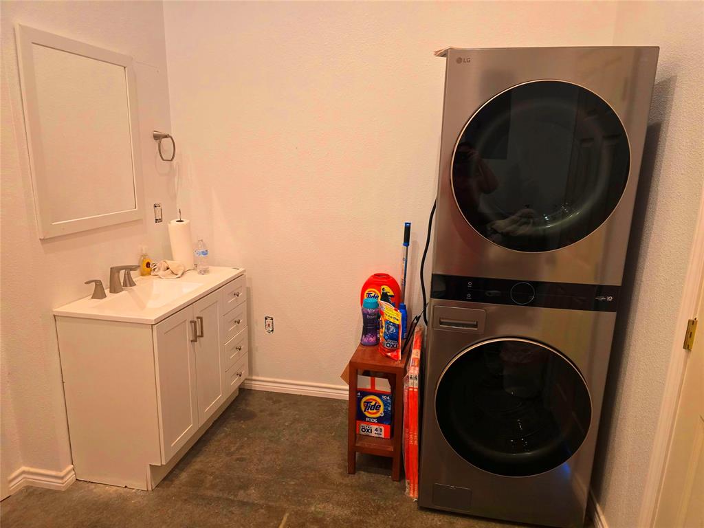 S Fitzhenry - Commercial Sale