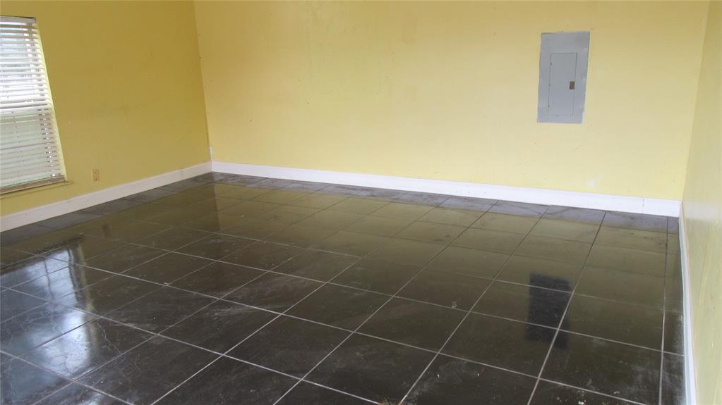 Davis Estates - Residential Lease