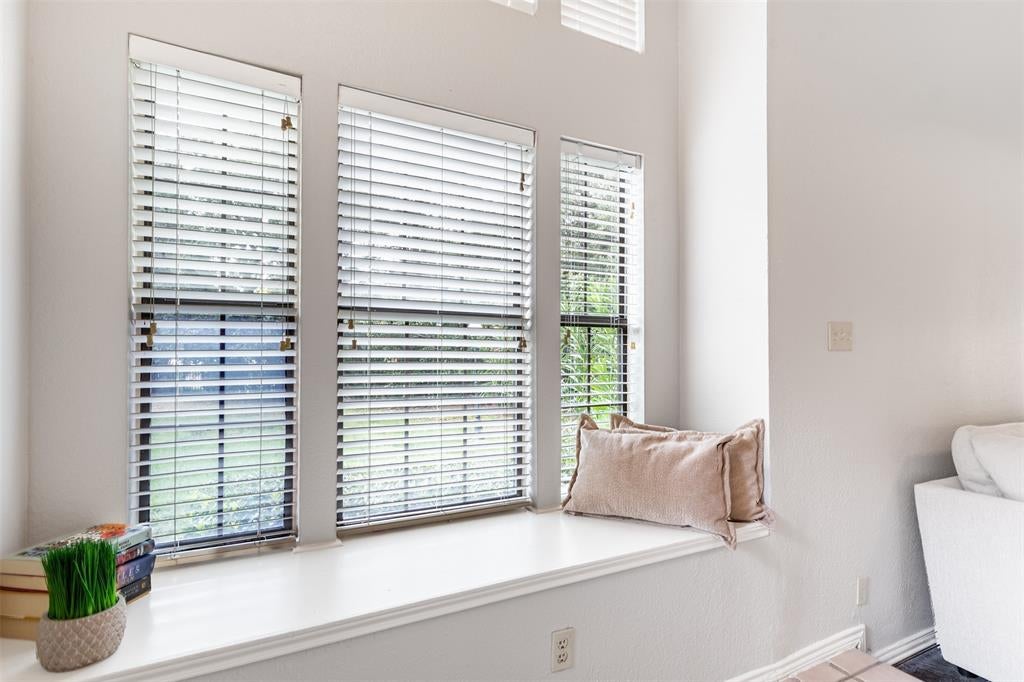 422 Santa Fe Trail 11