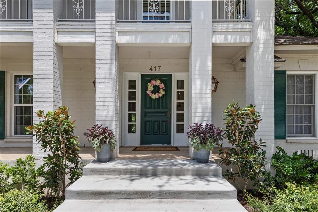 417 Hazelwood Drive W