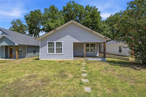 Photo of 215 W Walker Street, Denison, TX 75020 (MLS # 21357964)
