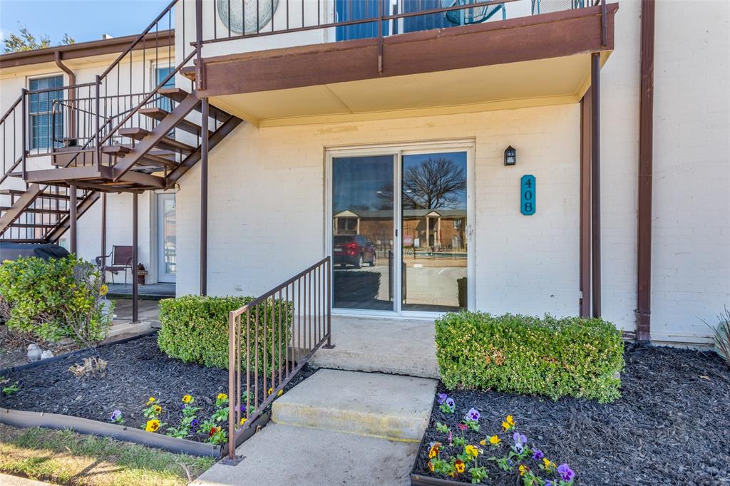 4014 Ridglea Country Club Drive