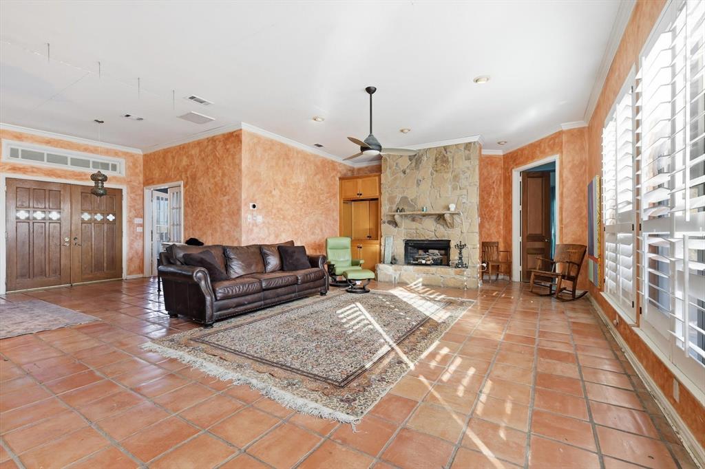 A0080 W W Ford - Residential