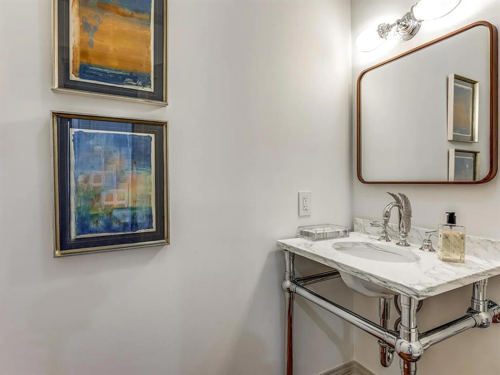 Waggoner Place - Residential Lease