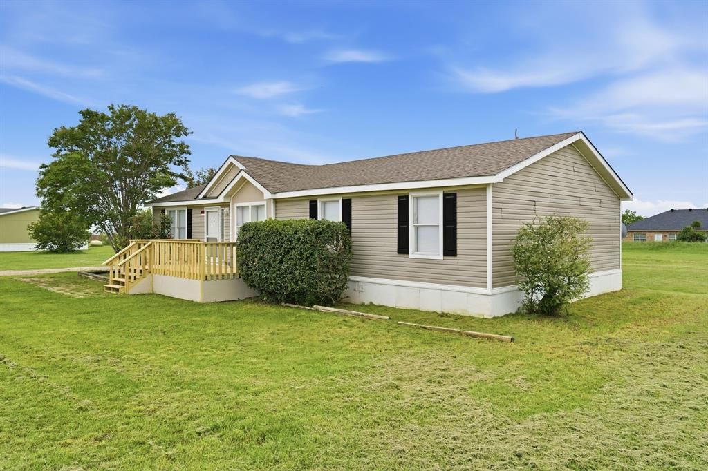 Photo of 8404 Brahma Drive, Justin, TX 76247 (MLS # 21252893)