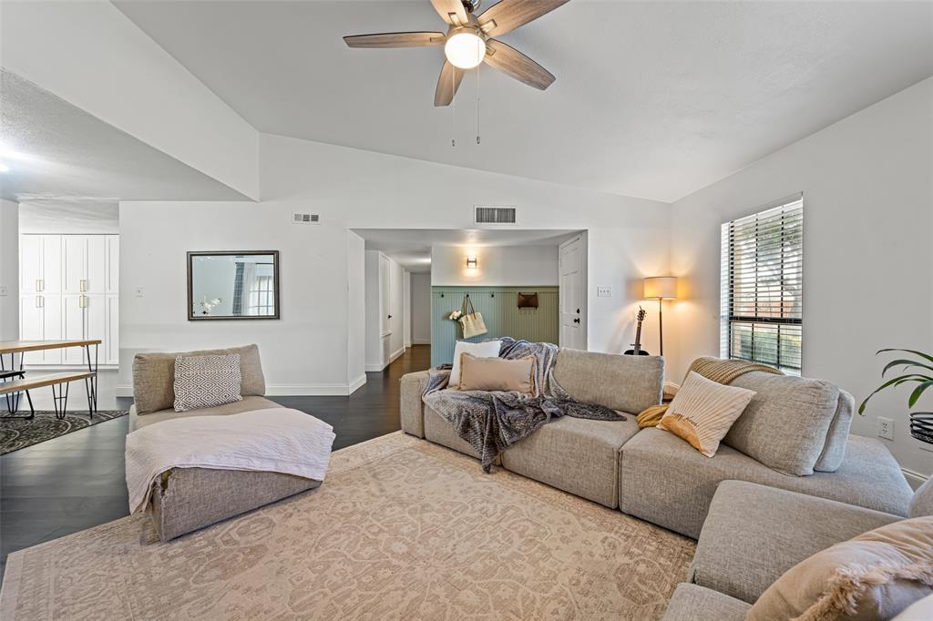 462 Willow Springs Drive