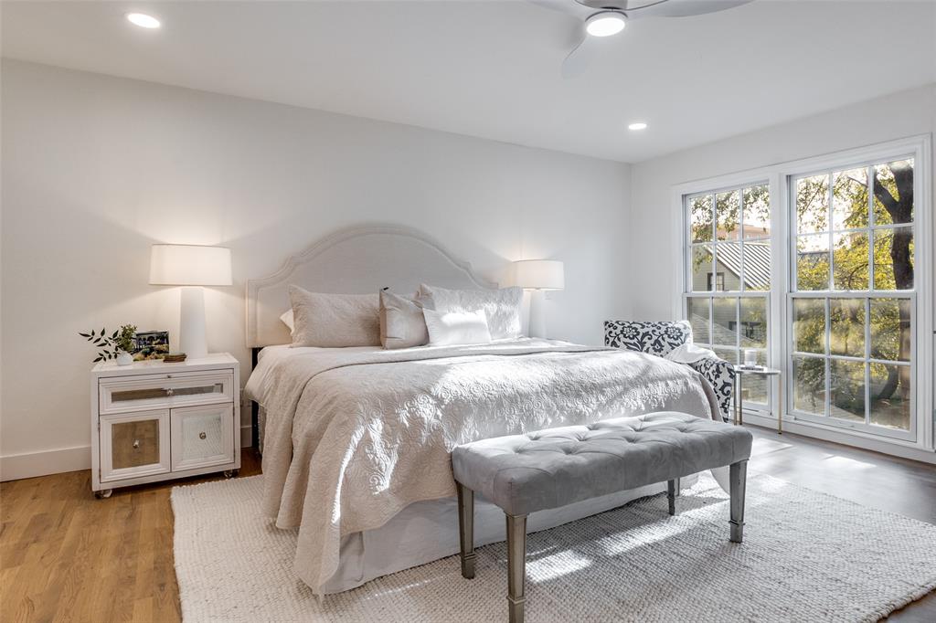 Sale St Twnhms - Residential