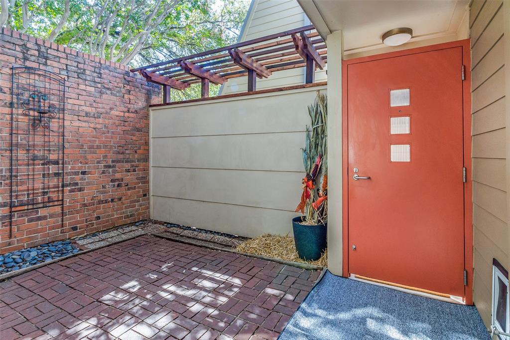 BRISTLE CONE TOWNHOUSE CONDO - Residential