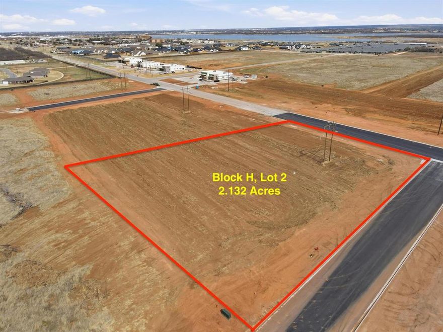 Premium Commercial Lots – Memorial Drive Expansion Corridor - South Abilene
Prime commercial lots are now available along the expanding Memorial Drive corridor in South Abilene — one of the city’s fastest-growing areas.
This high-visibility location benefits from the ongoing roadway expansion, enhancing accessibility, traffic flow, and long-term investment value. Positioned just minutes from Hendrick Medical Center South and surrounded by established neighborhoods including Fairway Oaks, the site is ideally suited for:
Medical or dental offices
Professional office space
Retail or service-oriented businesses
Strong residential growth in the surrounding area creates built-in demand for healthcare, retail, and professional services.
With excellent frontage, high traffic exposure, and proximity to healthcare facilities, schools, and established communities, this property represents a premier opportunity within one of Abilene’s most desirable commercial corridors.
Additional information available upon request.