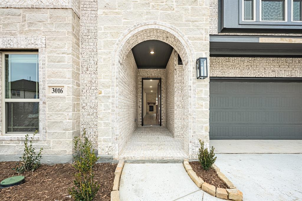 3016 Emerald Trace Drive