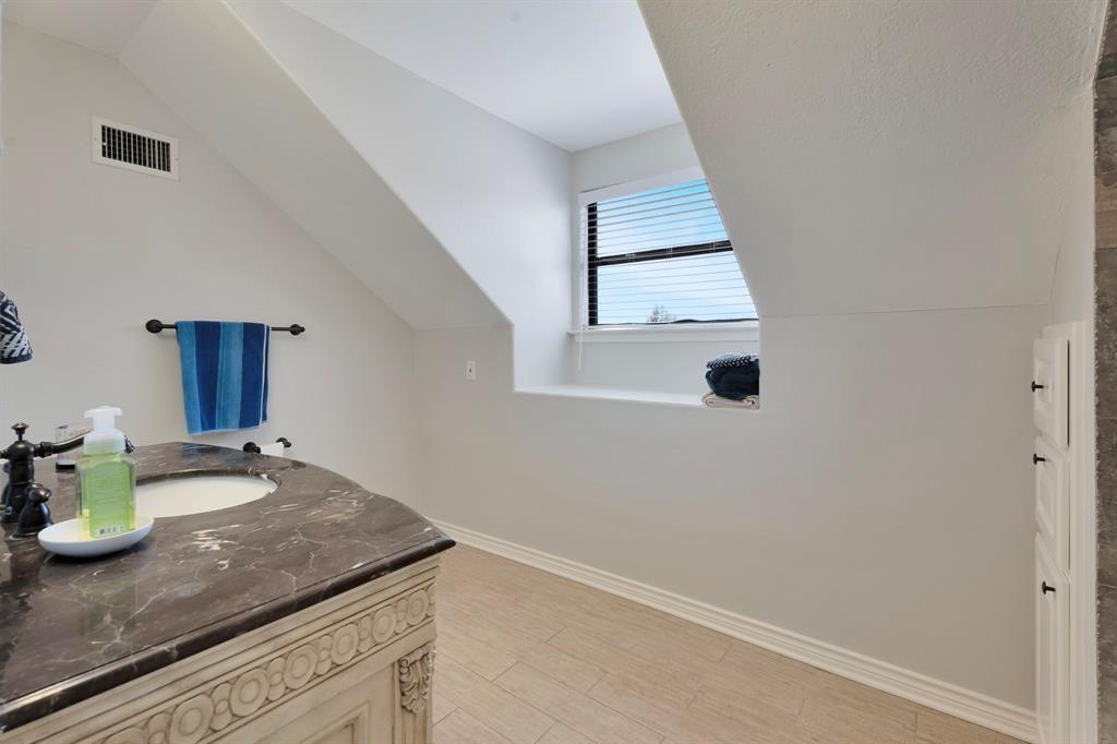 Decordova Bend Estate - Residential