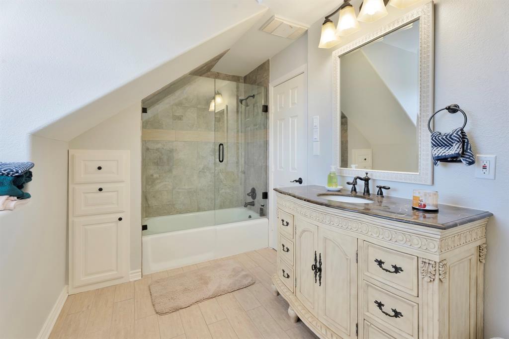 Decordova Bend Estate - Residential