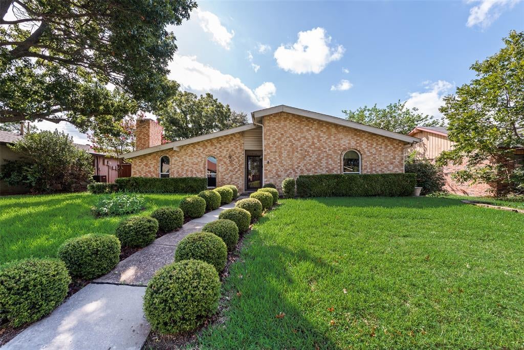 1332 Applegate Drive