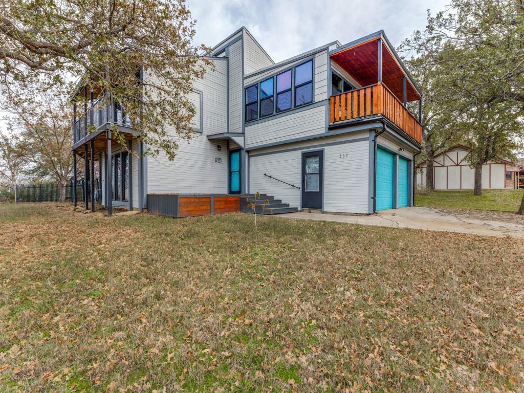 237 Runaway Bay Drive