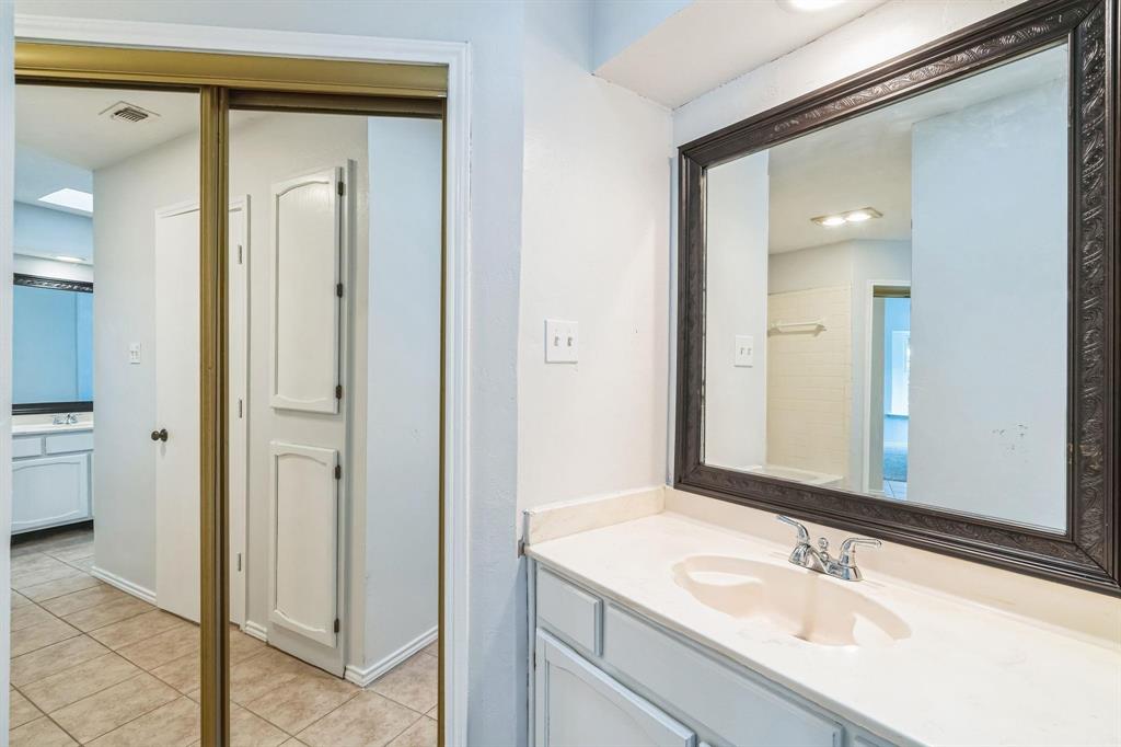 Saginaw, Texas 76179, United States, 3 Bedrooms Bedrooms, ,2 BathroomsBathrooms,Residential,Active,98125