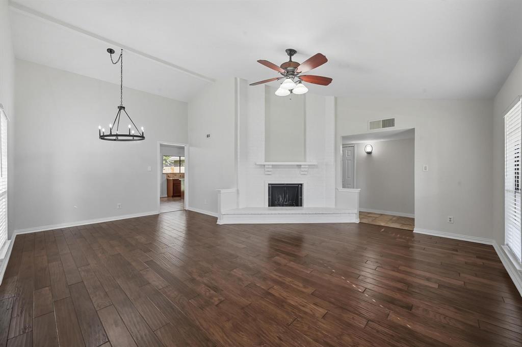 Flower Mound, Texas 75028, United States, 3 Bedrooms Bedrooms, ,2 BathroomsBathrooms,Residential,Pending,208317