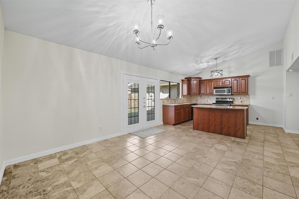 Flower Mound, Texas 75028, United States, 3 Bedrooms Bedrooms, ,2 BathroomsBathrooms,Residential,Pending,208317