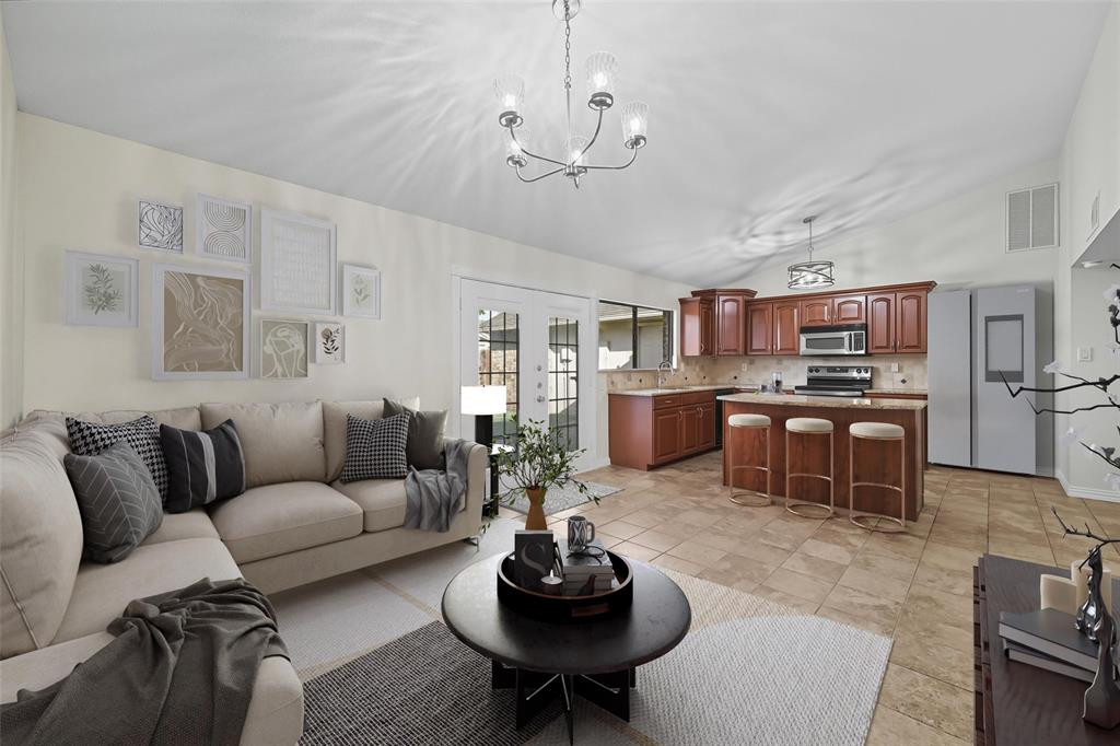 Flower Mound, Texas 75028, United States, 3 Bedrooms Bedrooms, ,2 BathroomsBathrooms,Residential,Pending,208317