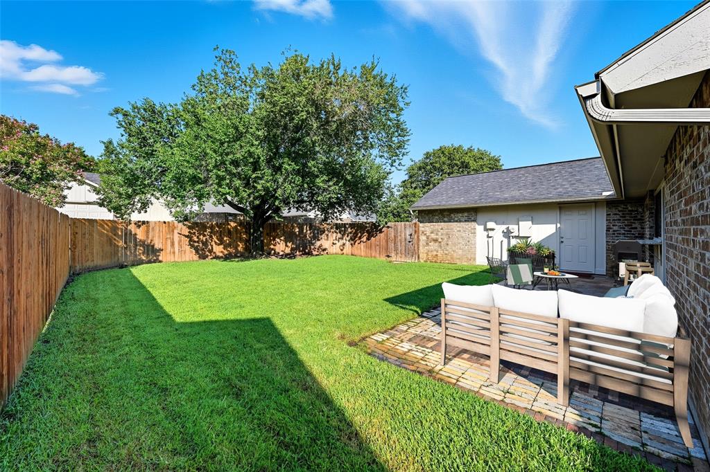 Flower Mound, Texas 75028, United States, 3 Bedrooms Bedrooms, ,2 BathroomsBathrooms,Residential,Pending,208317