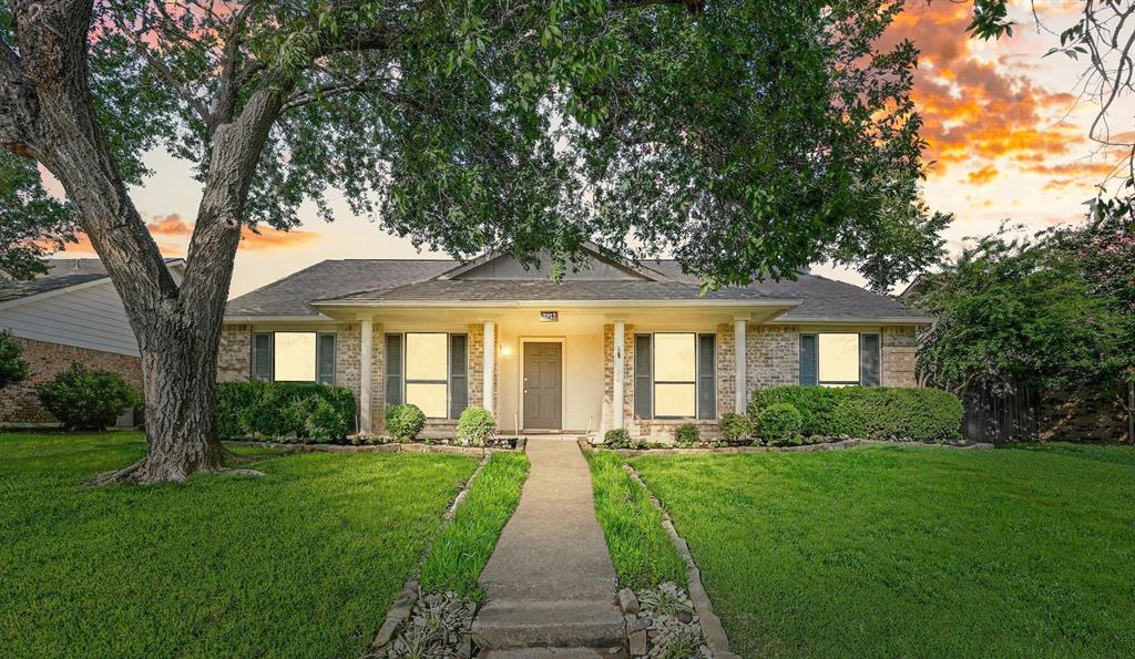 Flower Mound, Texas 75028, United States, 3 Bedrooms Bedrooms, ,2 BathroomsBathrooms,Residential,Pending,208317