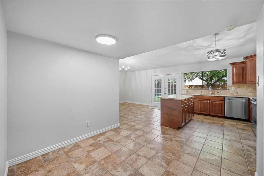 Flower Mound, Texas 75028, United States, 3 Bedrooms Bedrooms, ,2 BathroomsBathrooms,Residential,Pending,208317