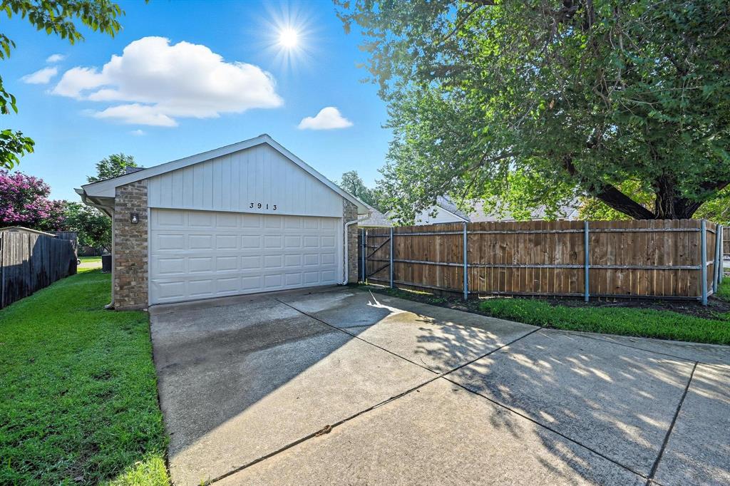 Flower Mound, Texas 75028, United States, 3 Bedrooms Bedrooms, ,2 BathroomsBathrooms,Residential,Pending,208317