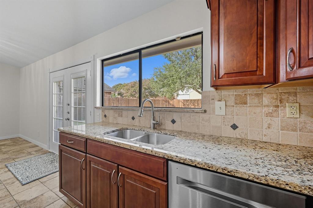 Flower Mound, Texas 75028, United States, 3 Bedrooms Bedrooms, ,2 BathroomsBathrooms,Residential,Pending,208317