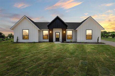 110 Salt Creek Road Lorena TX 76655