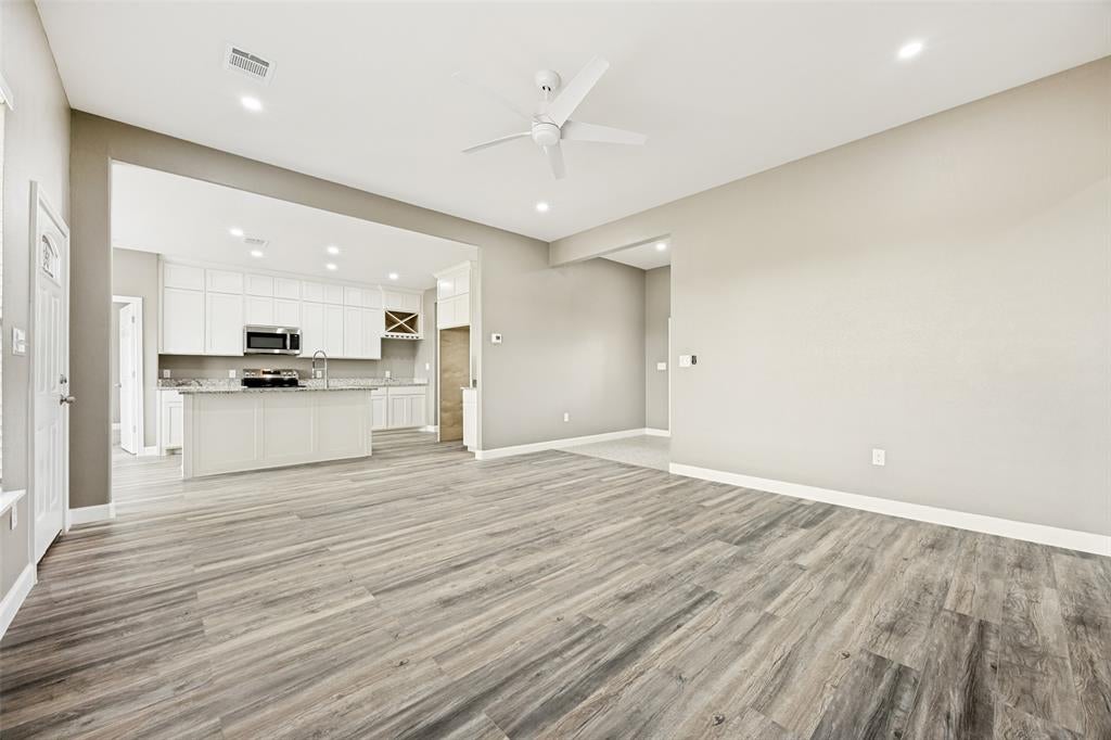 3712 County Road 1102