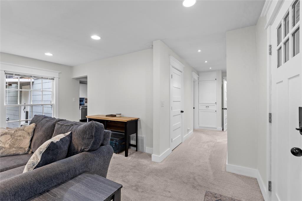 Lewis T E Place Add - Residential