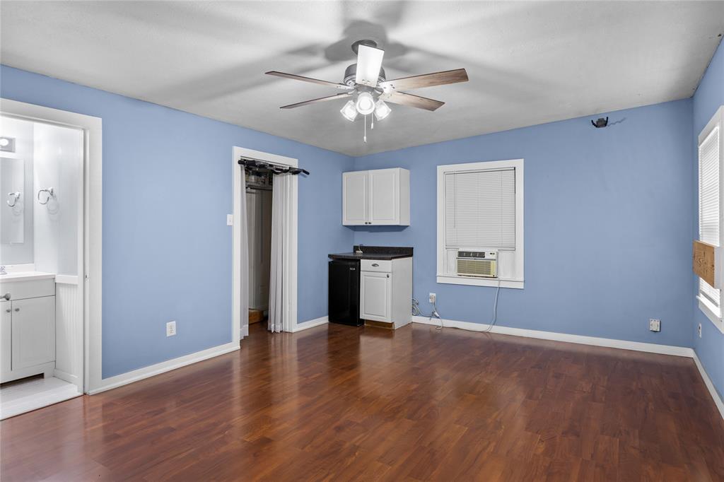 Lewis T E Place Add - Residential