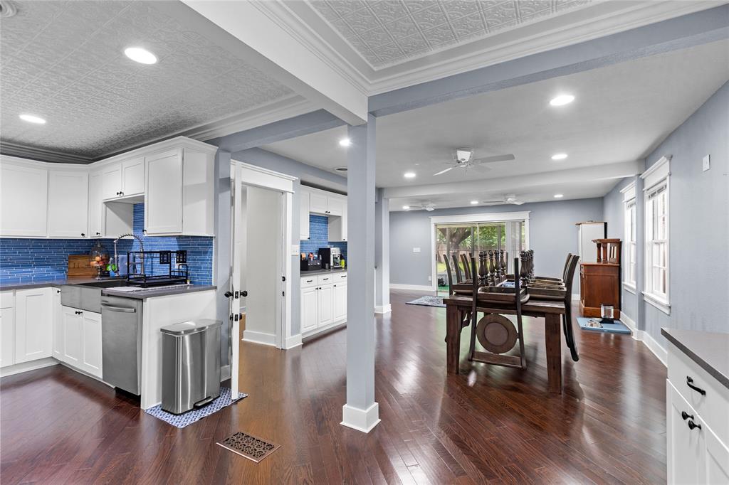 Lewis T E Place Add - Residential