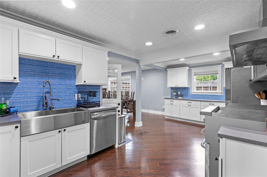 Lewis T E Place Add - Residential