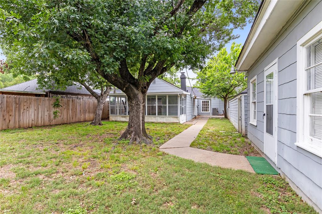 Lewis T E Place Add - Residential