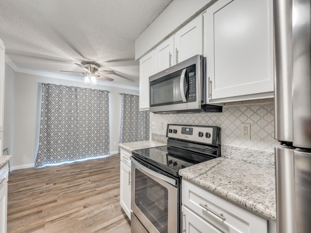 Cedar Ridge At Hurst Twnhms - Residential