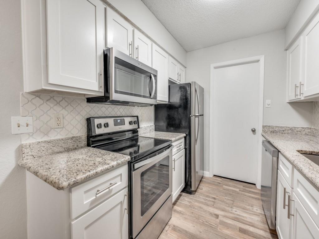 Cedar Ridge At Hurst Twnhms - Residential