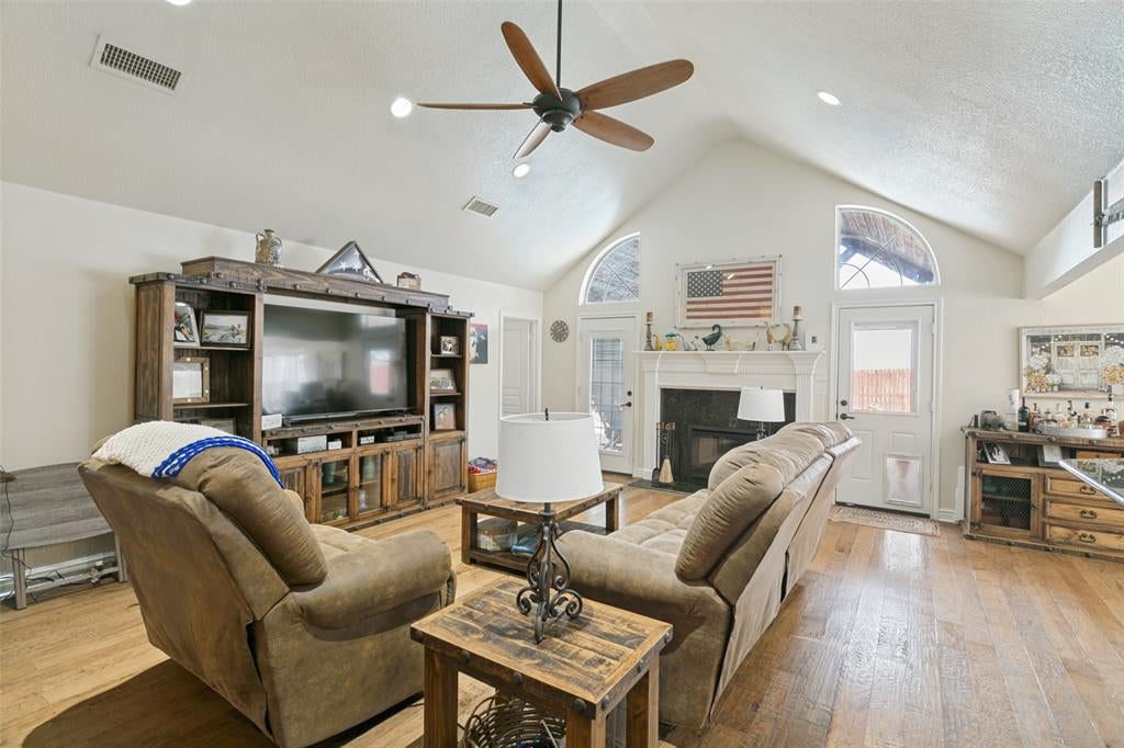 101 Shady Valley Circle