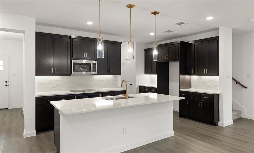 6919 Mission Tejas Drive