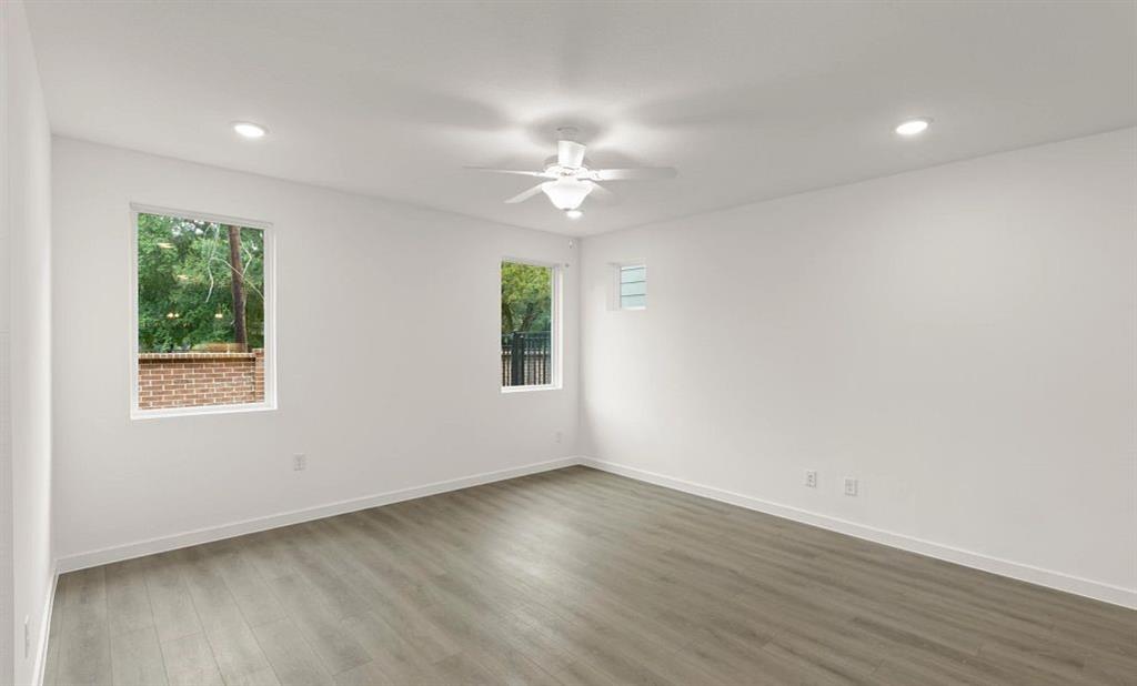 Sereno Oaks at Buckner Terrace - Residential