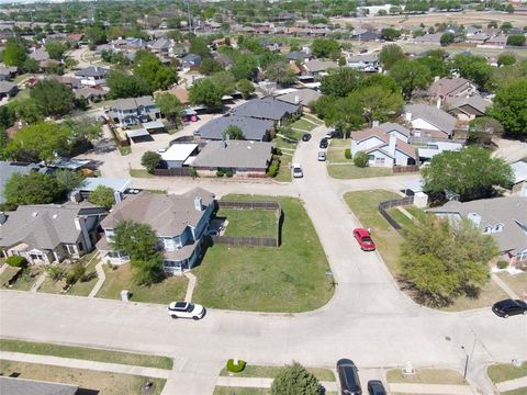 851 Valleybrooke Drive Arlington TX 76001