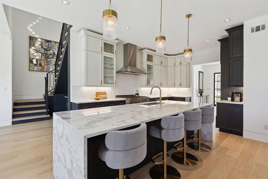 Casa Linda Estates - Residential