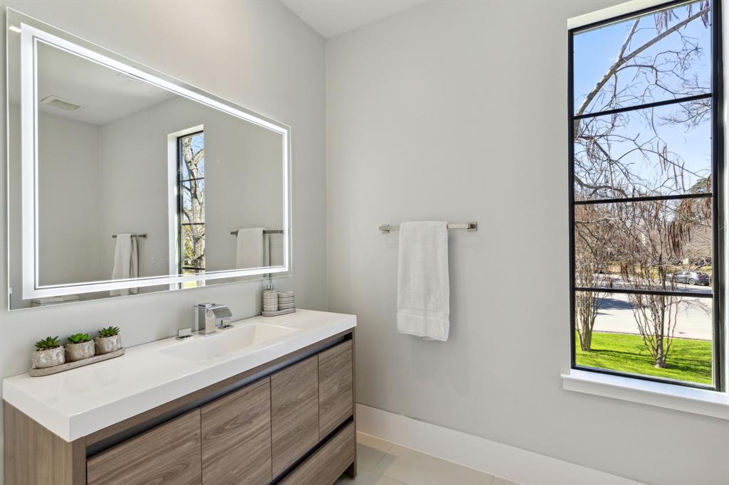 Casa Linda Estates - Residential