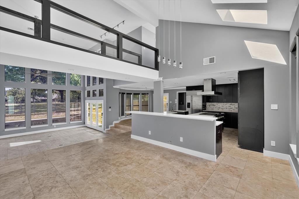 811 Turnberry Drive
