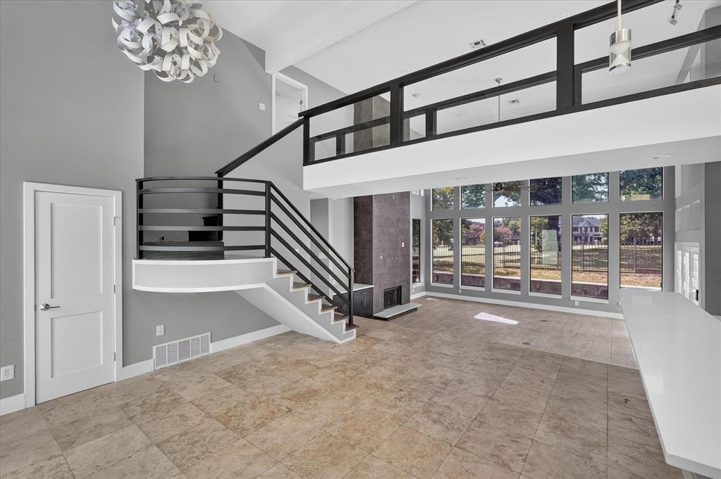 811 Turnberry Drive