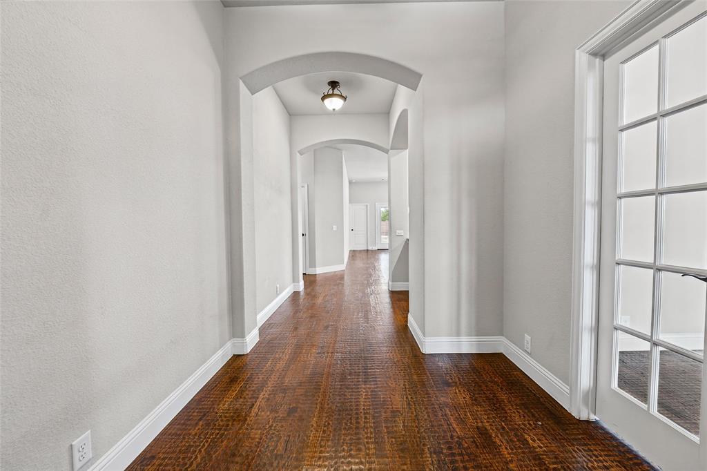 2107 Victoria Lane