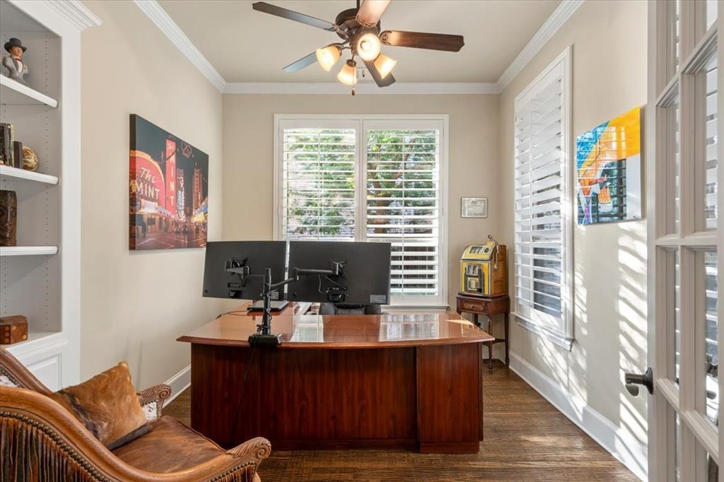 Castle Hills Golf Course Ph - Residential